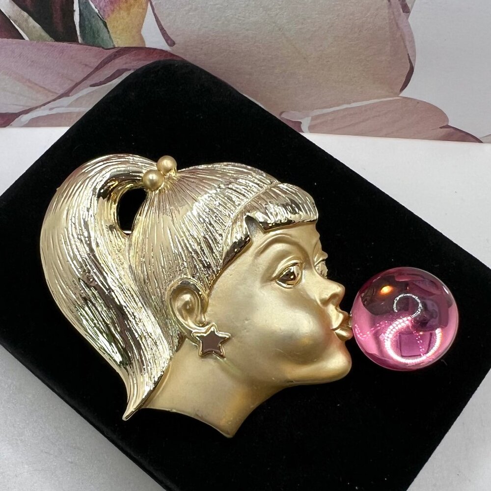 AJC Jelly Belly Bubble Gum Girl Brooch
